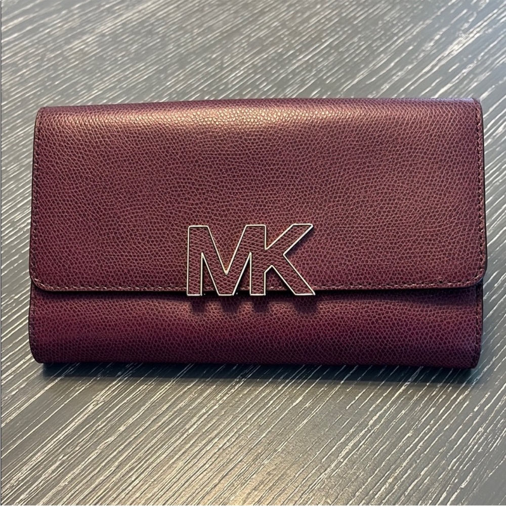Michael Kors PLUM Leather Wallet